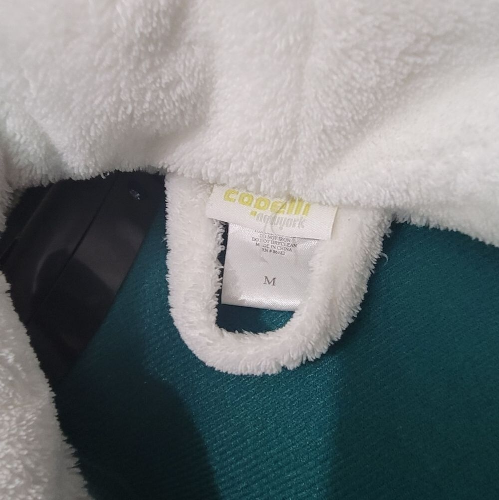 Women's Robe - Picture 6 of 7